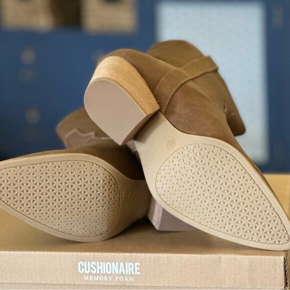 Cushionaire Women's Tan Rocky Western Stacked Heel Bootie w/stitching 9.5 NWT - Picture 7 of 13